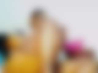 Live cam show with CocoFlames75 - Living Room on SinfulBabes