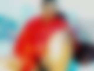 Live cam show with CocoFlames75 - Black MILF on Hubzter Live