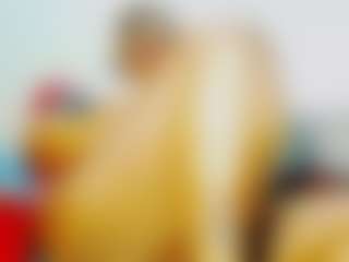 CocoFlames75 MILF webcam performer live streaming