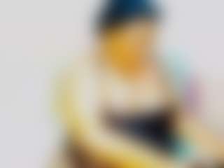 CocoFlames75 MILF webcam performer live streaming
