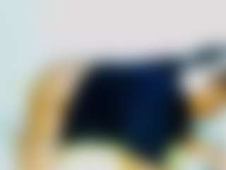 Live cam show with CocoFlames75 - Gagging on CSO-WL