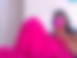 Live cam show with LusciousLipsT - Ebony on mypornchat.com