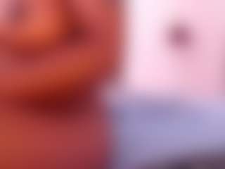 LusciousLipsT's Live Sex Cam Show