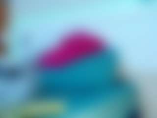 Live cam show with LusciousLipsT - Living Room on Camming Site