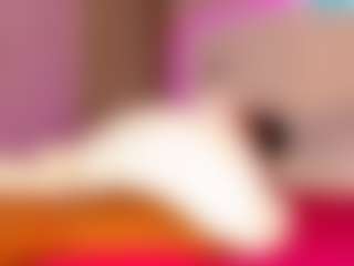 Live cam show with LusciousLipsT - Bedroom Black on Milfs Live