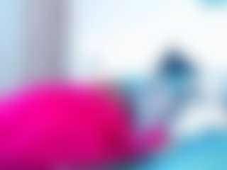 Live cam show with LusciousLipsT - Living Room on Uber Horny