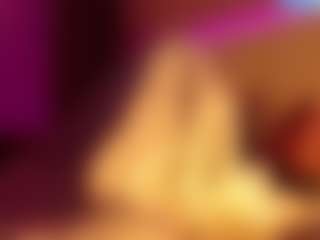 LusciousLipsT's Live Sex Cam Show