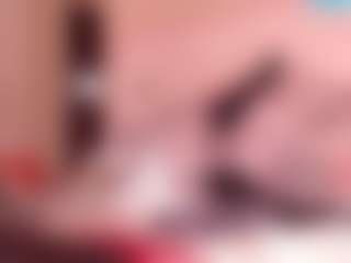 LusciousLipsT's Live Sex Cam Show