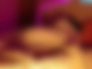 LusciousLipsT's Live Sex Cam Show