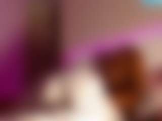 LusciousLipsT's Live Sex Cam Show