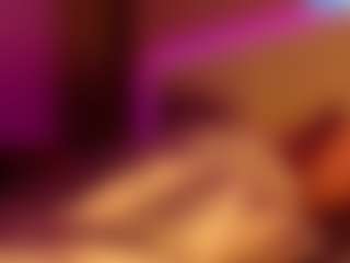 LusciousLipsT's Live Sex Cam Show