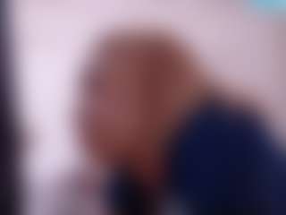 Live cam show with LusciousLipsT - Living Room on camtv