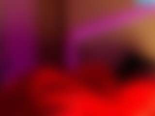 LusciousLipsT's Live Sex Cam Show