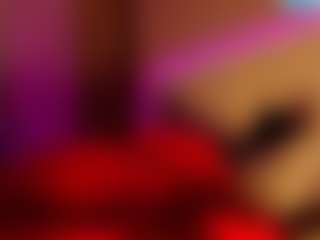 Live cam show with LusciousLipsT - Ebony Amateur on TeamSkeetLive