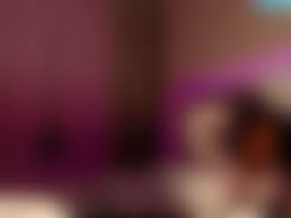 Live cam show with LusciousLipsT - Solo on CamwithHer