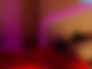 LusciousLipsT's Live Sex Cam Show