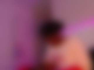LusciousLipsT's Live Sex Cam Show