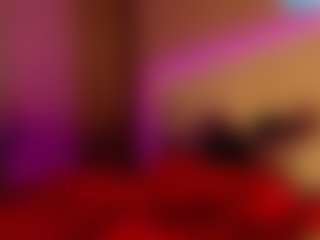 LusciousLipsT's Live Sex Cam Show