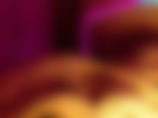 LusciousLipsT's Live Sex Cam Show