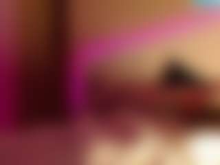 LusciousLipsT's Live Sex Cam Show