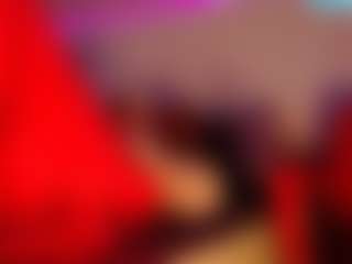 LusciousLipsT's Live Sex Cam Show