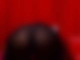 Live cam show with SexyBustyBoobs87 - Ebony MILF on Dolls Live