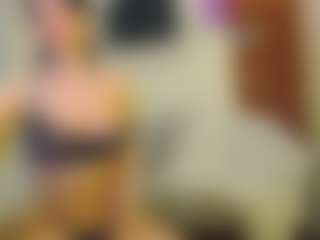 AliciaBow's Live Sex Cam Show