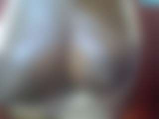 Live cam show with Sessley - Lactating on pussylord.com