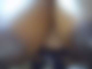 Live cam show with Sessley - Lactating on xxxlivecams.org