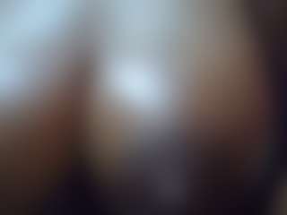 Live cam show with Sessley - Lactating on StripNow