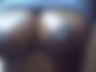 Live cam show with Sessley - Lactating on xxxlivecams.org