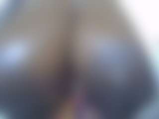 Live cam show with Sessley - Lactating on fapnchat