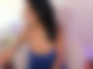 Live cam show with ElisaBaxter - Robe on Camsoda