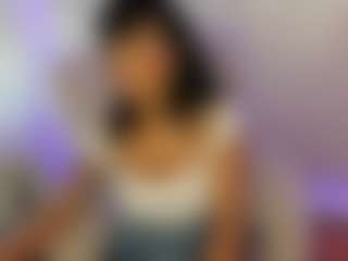 Live cam show with ElisaBaxter - Latex on Camsoda