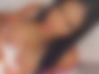 Live cam show with Bellababy - Bikini on Lustler
