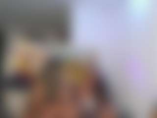 Live cam show with gisellereyess - Outside on Milf Play