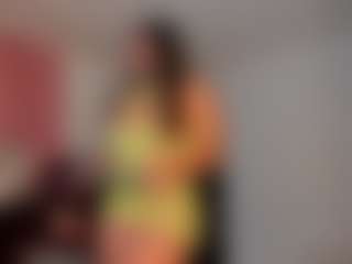 Live cam show with gisellereyess - Outside on Big Tits