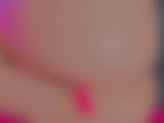 Live cam show with GiseleAlid - Tongue on StripNow