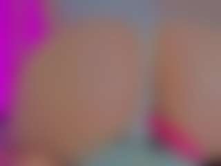 Live cam show with GiseleAlid - Tongue on CamSextacy
