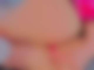 Live cam show with GiseleAlid - Tongue on madthumbs