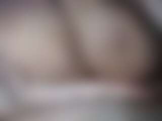 HarlieBBWQueen's Live Sex Cam Show