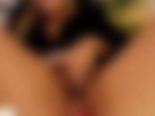 Brianaa-Hot's Live Sex Cam Show