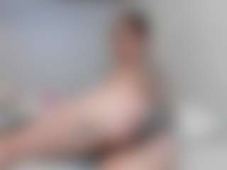 Live cam show with LANA - Middle Aged on Camsoda