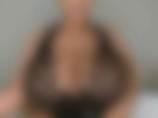 Live cam show with BustyAfribabe - Housewife on milfzrlive.com