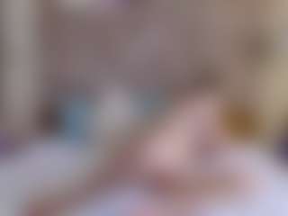 Live cam show with milfaolla - Living Room on livesuperchat.net