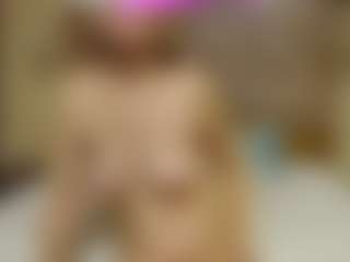 Live cam show with milfaolla - Glasses on Camsoda