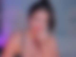 Valeria Roldan MILF webcam performer live streaming