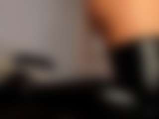 Live cam show with Valeria Roldan - Fingering MILF on Free Soda