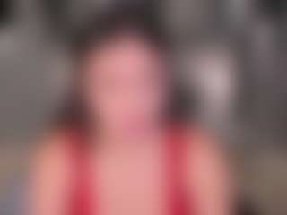 Valeria Roldan MILF webcam performer live streaming
