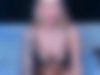BlondeRiderxx's Live Sex Cam Show